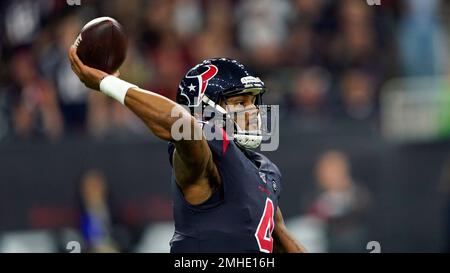 Chicago, United States. 13th Dec, 2020. Houston Texans quarterback Deshaun  Watson (4) scrambles with the ball during the third quarter against the Chicago  Bears at Soldier Field in Chicago on Sunday, December