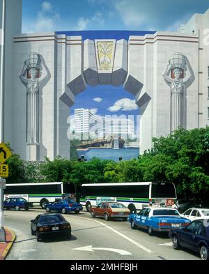 1992 HISTORICAL TROMPHE-L’OEIL MURAL (©RICHARD HAAS 1986) FONTAINEBLEAU HOTEL  (©MORRIS LAPIDUS 1954) MIAMI BEACH FLORIDA USA Stock Photo