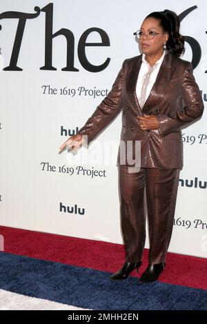 Los Angeles, CA. 26th Jan, 2023. Oprah Winfrey at arrivals for THE 1619 PROJECT Premiere, The Academy Museum of Motion Pictures, Los Angeles, CA January 26, 2023. Credit: Priscilla Grant/Everett Collection/Alamy Live News Stock Photo