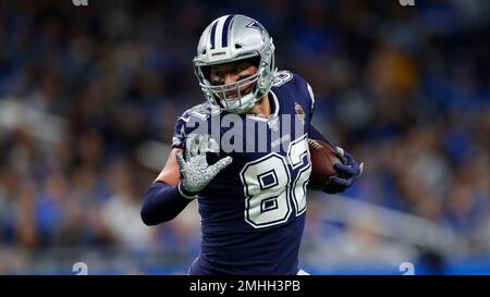 FILE – In this Oct. 10, 2019, file photo, Dallas Cowboys' Jason Witten (82)  warms up before an …