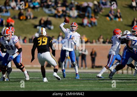 Florida quarterback Kyle Trask throws during the first half of an