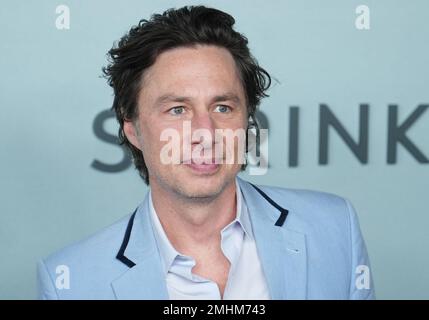 Los Angeles, USA. 26th Jan, 2023. Zach Braff arrives at Apple TV+'s SHRINKING Premiere held at the Directors Guild of America in Los Angeles, CA on Thursday, ?January 26, 2023. (Photo By Sthanlee B. Mirador/Sipa USA) Credit: Sipa US/Alamy Live News