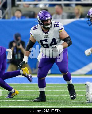 Minnesota Vikings offensive guard Josh Kline (64) walks on the sideline  during an NFL football game against the Dallas Cowboys in Arlington, Texas,  Sunday, Nov. 10, 2019. (AP Photo/Michael Ainsworth Stock Photo - Alamy