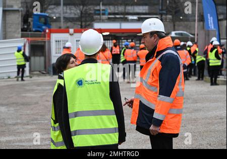 Paris, France. 27th Jan, 2023. Workers on the construction site of the Olympic Aquatic Center in Saint-Denis on January 27, 2023. Photo by Tomas Stevens/ABACAPRESS.COM Credit: Abaca Press/Alamy Live News Stock Photo