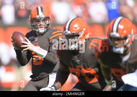 Cleveland Browns quarterback Baker Mayfield (6) looks to pass during an NFL  football game against the Seattle Seahawks, Sunday, Oct. 13, 2019, in  Cleveland. The Seahawks won 32-28. (AP Photo/David Richard Stock Photo -  Alamy