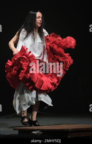 Madrid, Spain. 27th Jan, 2023. Flamenco dancer Eva Yerbabuena performs during the presentation of Re-fraction (from my eyes) at the Canal theaters in Madrid. (Photo by Atilano Garcia/SOPA Images/Sipa USA) Credit: Sipa USA/Alamy Live News Stock Photo