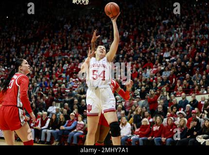 Bloomington, United States. 26th Jan, 2023. Indiana Hoosiers forward Mackenzie Holmes (54) plays against Ohio State during an NCAA women's basketball game at Simon Skjodt Assembly Hall. Indiana beat Ohio State 78-65. (Photo by Jeremy Hogan/SOPA Images/Sipa USA) Credit: Sipa USA/Alamy Live News Stock Photo