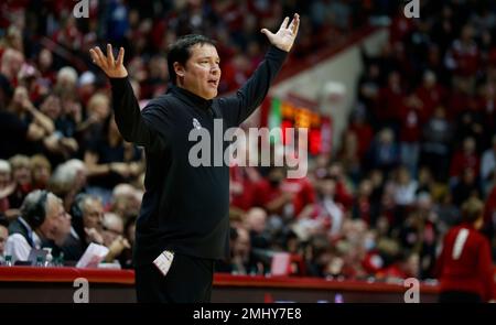 Bloomington, United States. 26th Jan, 2023. Ohio State coach Kevin McGruff coaches against Indiana University during an NCAA women's basketball game at Simon Skjodt Assembly Hall. Indiana beat Ohio State 78-65. (Photo by Jeremy Hogan/SOPA Images/Sipa USA) Credit: Sipa USA/Alamy Live News Stock Photo