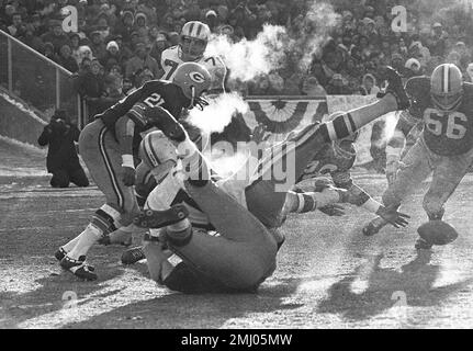 1981 Press Photo Green Bay Packers and New York Giants in Football Game