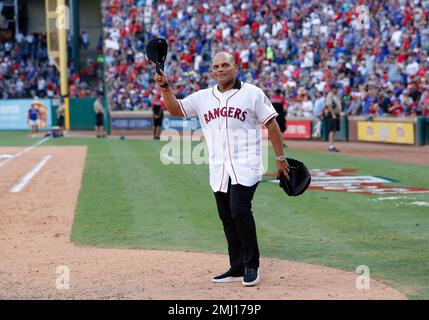 Rangers catcher Pudge Rodriguez's road to Hall of Fame