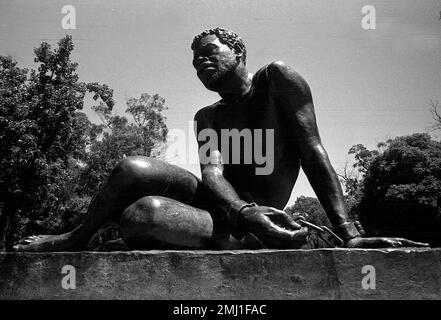 La Esclavitud (Slavery) sculpture by Francisco Cafferata, Sicilia