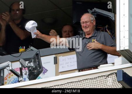 Steve Blass to retire as Pirates announcer