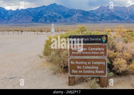 Manzanar Cemetery, Manzanar National Historic Site, Owens Valley, California, USA [No model release; editorial licensing only] Stock Photo