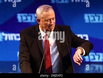 One of the leaders of Blue and White party, Benny Gantz, attends an election campaign in Tel Aviv, Israel, Sunday, Sept 15, 2019. Israel will hold general elections on September 17. (AP Photo/Oded Balilty)