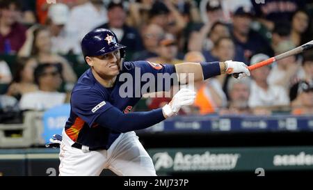 Houston Astros: Aledmys Díaz out vs. Cleveland Guardians