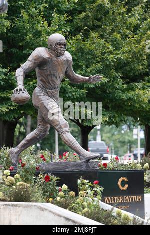 JOHNGY'S BEAT: Statues Week: George Halas in Chicago