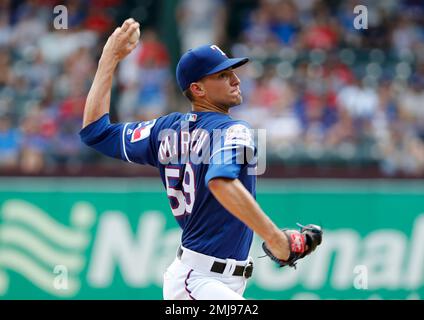 Texas Rangers' Cliff Lee (33) during a baseball game against the Los  Angeles Angels Thursday, Sept. 30, 2010, in Arlington, Texas. (AP  Photo/Tony Gutierrez Stock Photo - Alamy