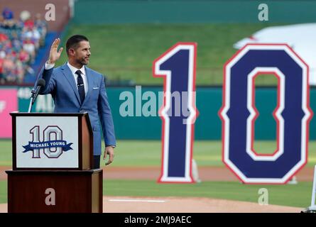 Rangers will retire Michael Young's No. 10 jersey in August