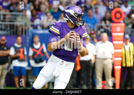 Arizona Cardinals quarterback Clayton Tune (15) throws against the  Minnesota Vikings during the first half of an NFL preseason football game,  Saturday, Aug. 26, 2023, in Minneapolis. (AP Photo/Bruce Kluckhohn Stock  Photo - Alamy