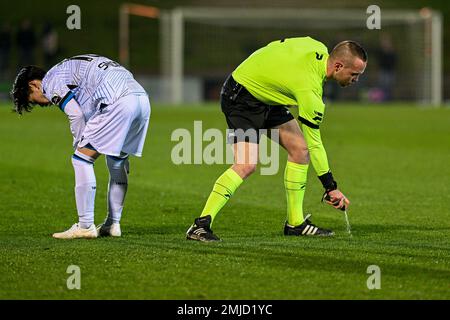 Deinze, Belgium. 27th Jan 2023. referee Anthony Lettelier pictured during a soccer game between KMSK Deinze and Club Brugge NXT youth team during the 20 th matchday in the Challenger Pro League for the 2022-2023 season ,  on  Friday 27 January 2023  in Deinze , Belgium . PHOTO SPORTPIX | Stijn Audooren Credit: David Catry/Alamy Live News Stock Photo