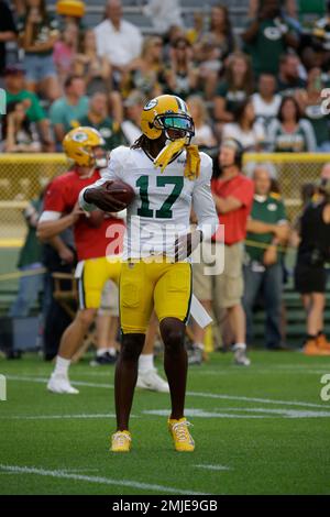 Green Bay Packers' Davante Adams warm up before an NFL football game  against the Miami Dolphins Sunday, Nov. 11, 2018, in Green Bay, Wis. (AP  Photo/Mike Roemer Stock Photo - Alamy