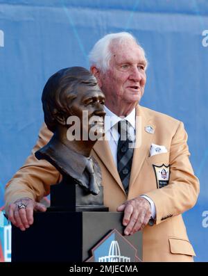 Milwaukee native Gil Brandt inducted to Pro Football Hall of Fame