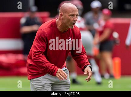 Alabama safeties coach Charles Kelly works with his players before Alabama's  A-Day NCAA college football scrimmage, Saturday, April 16, 2022, in  Tuscaloosa, Ala. (AP Photo/Vasha Hunt Stock Photo - Alamy