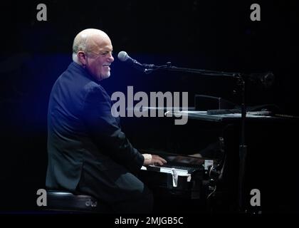 Miami, United States Of America. 27th Jan, 2023. HOLLYWOOD, FL-JAN 27: Billy Joel performs at the Seminole Hard Rock Hotel & Casino at The Hard Rock Live in Hollywood, Florida on January 27, 2023. (Photo by Alberto E. Tamargo/Sipa USA) Credit: Sipa USA/Alamy Live News Stock Photo