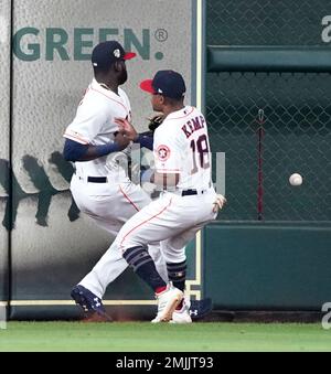 August 10, 2018: Houston Astros left fielder Tony Kemp (18) bats