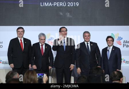 Randy Arozarena and Rays host Mexican secretary of foreign affairs Marcelo  Ebrard