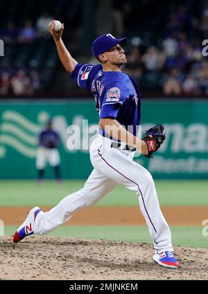 Texas Rangers' Cliff Lee (33) during a baseball game against the Los  Angeles Angels Thursday, Sept. 30, 2010, in Arlington, Texas. (AP  Photo/Tony Gutierrez Stock Photo - Alamy