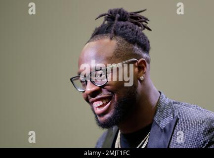 Tampa Bay Buccaneers offensive tackle Donovan Smith (76) plays during a NFL  football game against the Atlanta Falcons, Sunday, Sept.19, 2021 in Tampa,  Fla. (AP Photo/Alex Menendez Stock Photo - Alamy