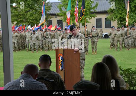 Command Sergeant Major Reese W. Teakell, incoming Command Sgt. Maj., addresses the audience during the U.S. Army Southern European Task Force, Africa Change of Responsibility Ceremony at Caserma Ederle in Vicenza, Italy, September 1, 2022. Stock Photo