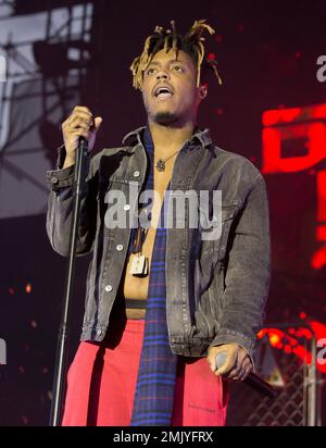 ☆Juice=Juice CONCERT TOUR 2019～JuiceFull!!!!!!!～/マイクロファイバータオル/稲場愛香[新品未開封品]☆ Juice was pretty close to Ricch, he even brought him on stage to