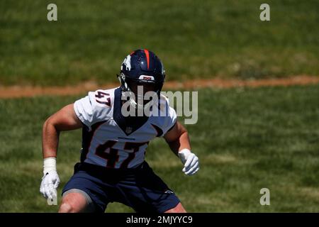 Denver Broncos linebacker Josey Jewell (47) runs during the first half of  an NFL football game against the Indianapolis Colts, Thursday, Oct. 6,  2022, in Denver. (AP Photo/David Zalubowski Stock Photo - Alamy