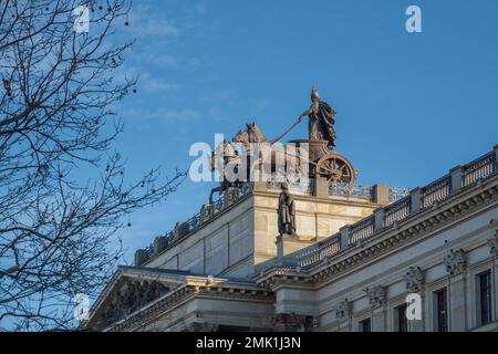 Quadriga Sculpture on top of Brunswick Palace - Braunschweig, Lower Saxony, Germany Stock Photo