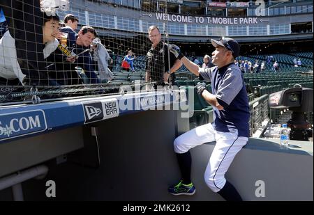 Former Seattle Mariners player Ichiro Suzuki smiles during batting practice  before a baseball game against the Cleveland Guardians Saturday, April 1,  2023, in Seattle. (AP Photo/Lindsey Wasson Stock Photo - Alamy