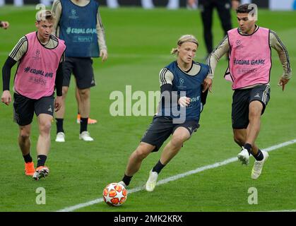 Ajax's Kasper Dolberg controls the ball during the Champions League  semifinal second leg soccer match between Ajax and Tottenham Hotspur at the  Johan Cruyff ArenA in Amsterdam, Netherlands, Thursday, May 9, 2019. (