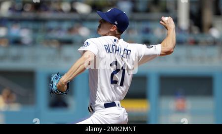 Los Angeles Dodgers pitcher Walker Buehler (21) pitches the ball during an  MLB regular season game against the Atlanta Braves, Tuesday, August 31, 202  Stock Photo - Alamy