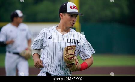 Ryan Gonzalez - Baseball - University of the Incarnate Word Athletics