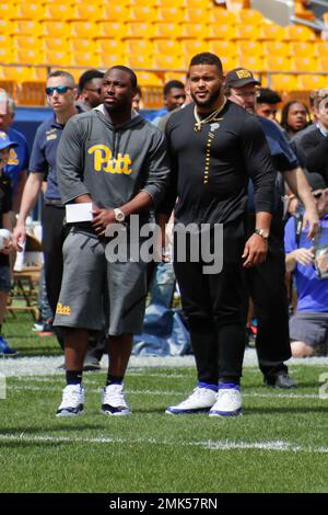 NFL Stars Aaron Donald and LeSean McCoy to Serve as Honorary Pitt Coaches -  Pitt Panthers #H2P