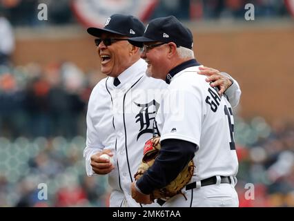 Detroit Tigers pitcher Willie Hernandez and catcher Lance Parrish celebrate  Oct. 14, 1984 after beating the San Diego Padres to win the World Series.  (AP Photo/Ron Heflin Stock Photo - Alamy