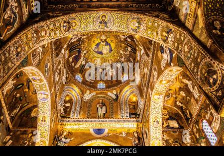 Christ Pantocrator, elaborate gold mosaics with episodes from the Old and New Testatment, Norman Palace with the Cappella Palatina, Palermo, Sicily Stock Photo