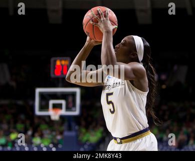 State college basketball: Jackie Young leads Notre Dame women
