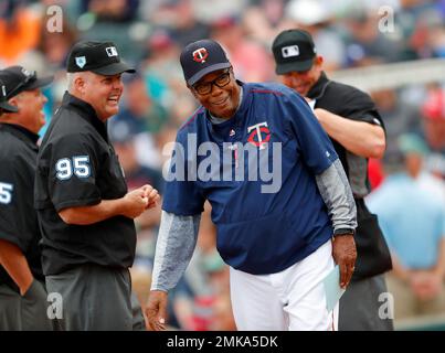 Justin Morneau and Rod Carew stop by Twins spring training