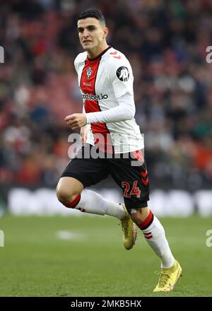 Southampton, UK. 28th Jan, 2023. Mohamed Elyounoussi of Southampton during the The FA Cup match at St Mary's Stadium, Southampton. Picture credit should read: Paul Terry/Sportimage Credit: Sportimage/Alamy Live News Stock Photo