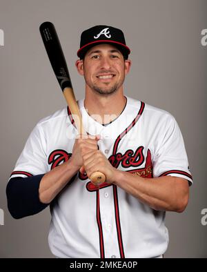 Braves' Sean Kazmar returns to majors after 13-year absence