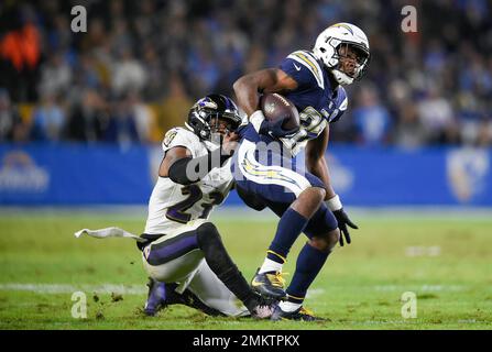 Baltimore Ravens Tony Jefferson (right) and Jacksonville Jaguars' Aaron  Colvin swap shirts after the NFL International Series match at Wembley  Stadium, London Stock Photo - Alamy