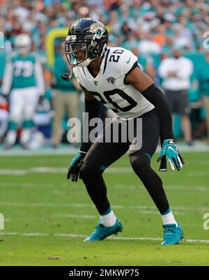 East Rutherford, New Jersey, USA. 9th Sep, 2018. Jacksonville Jaguars  cornerback Jalen Ramsey (20) on the sideline in the first half during a NFL  game between the Jacksonville Jaguars and the New