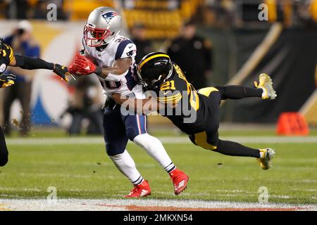 Pittsburgh Steelers free safety Sean Davis (21) exits the field after an  NFL football game against the Tennessee Titans, Sunday, Oct. 25, 2020, in  Nashville, Tenn. (AP Photo/Brett Carlsen Stock Photo - Alamy